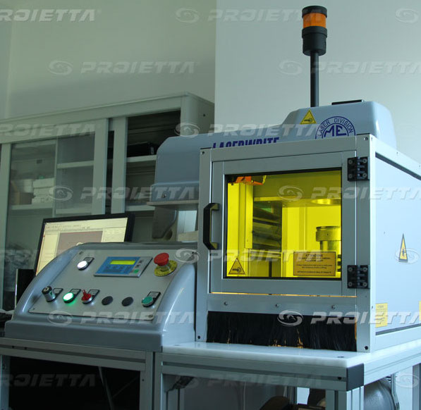laser proietta per l'incisione dei gobos