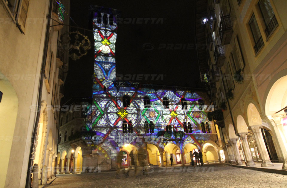 proiezioni ed effetti luce su chiese e centri storici