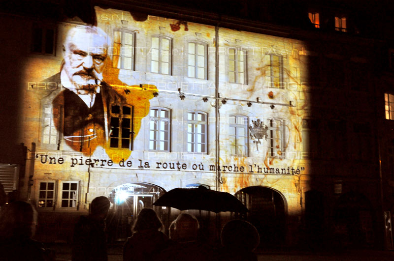 mapping 3d videomapping_proietta casa natale victor hugo