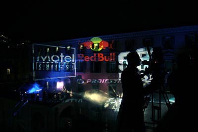 giochi di luce dinamiche per spettacolarizare lo stand reebok alla fiera del fitness