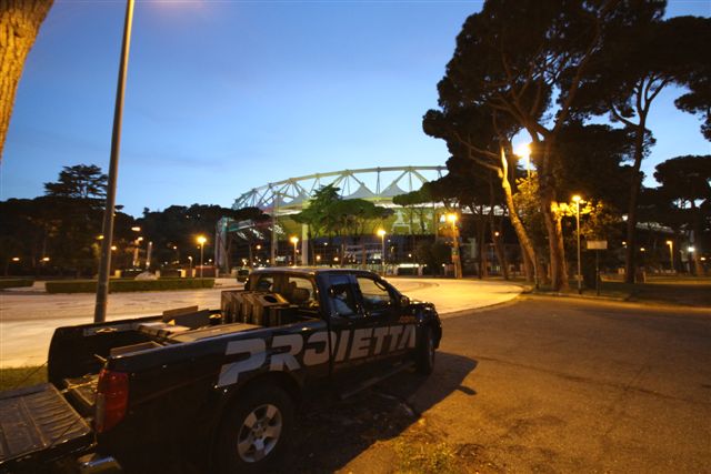 ALLESTIMENTO PROIETTORI